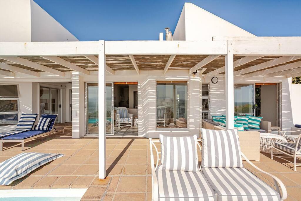 La Petite Baleine Oceanfront Luxury Villa De Kelders Εξωτερικό φωτογραφία