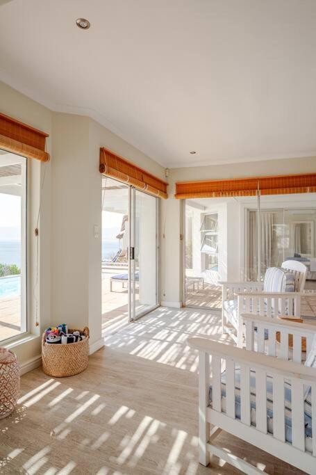 La Petite Baleine Oceanfront Luxury Villa De Kelders Εξωτερικό φωτογραφία