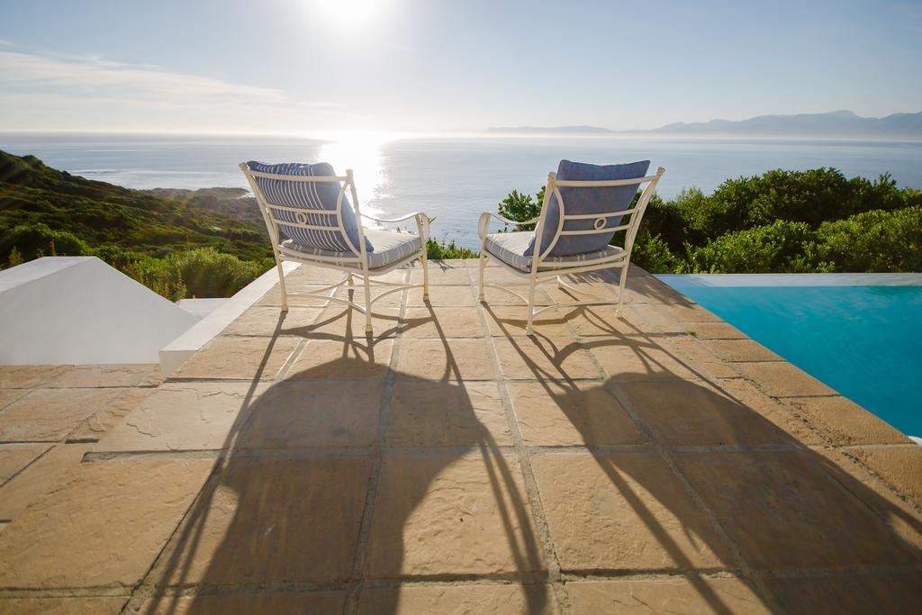La Petite Baleine Oceanfront Luxury Villa De Kelders Εξωτερικό φωτογραφία
