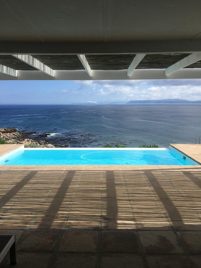 La Petite Baleine Oceanfront Luxury Villa De Kelders Εξωτερικό φωτογραφία